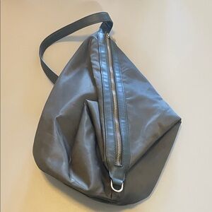 Versatile multi-style purse